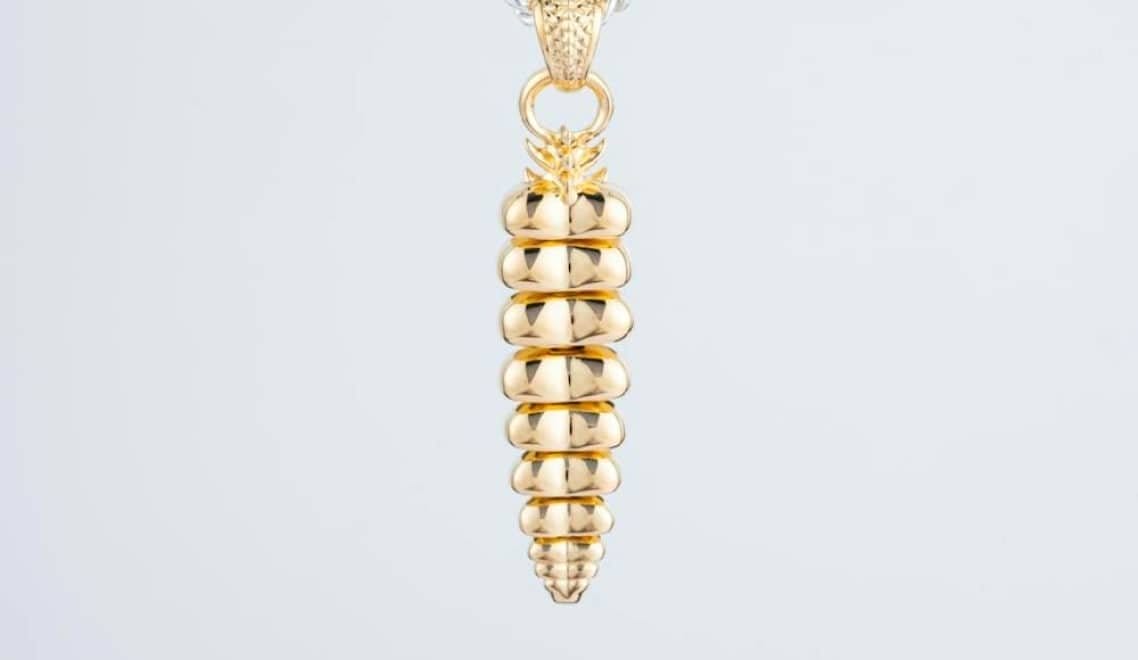 Golden Necklace Styling Tips for Every Occasion